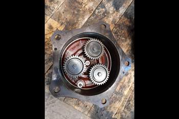 salg af Case CS130 RIGHT Front axle final drive