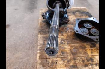 salg af Case CS130 RIGHT Front axle final drive