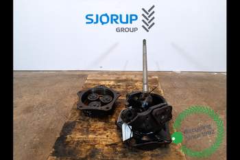 Case CS130 RIGHT Front axle final drive