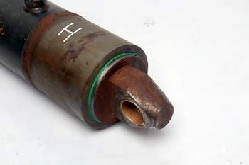 salg af Case CS130 RIGHT Lift Cylinder