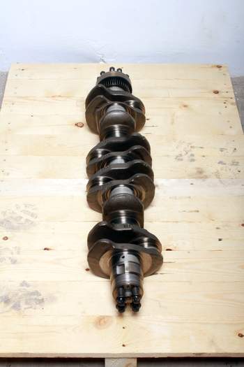 salg af Fendt 824 Vario  Crankshaft