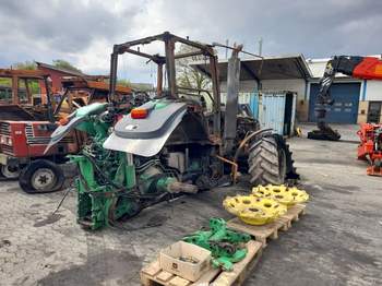 salg af John Deere 8330 traktor