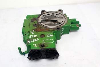 salg af John Deere 8330  Remote control valve