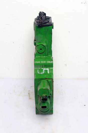 salg af John Deere 8330  Remote control valve