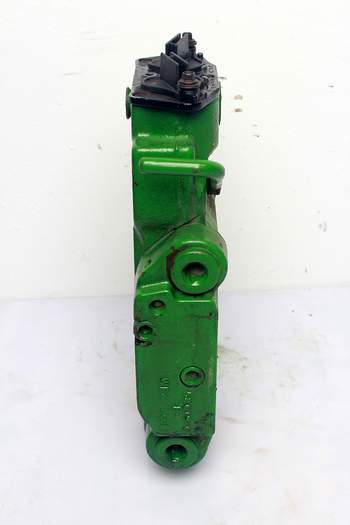 salg af John Deere 8330  Remote control valve