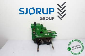 salg af Liftventil John Deere 8330 - NR. 1