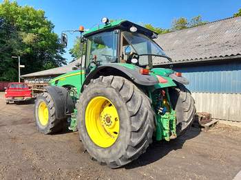 salg af John Deere 8530 traktor