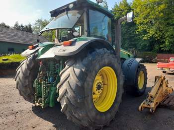 salg af John Deere 8530 traktor