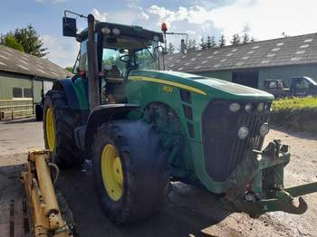 salg af John Deere 8530 traktor