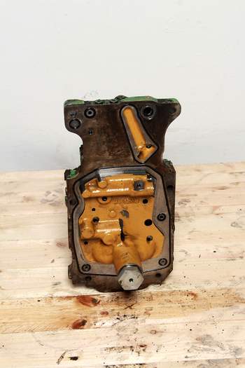 salg af John Deere 8530  Suspension control valve