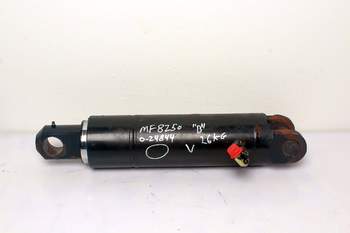 salg af Massey Ferguson 8250 LEFT Lift Cylinder