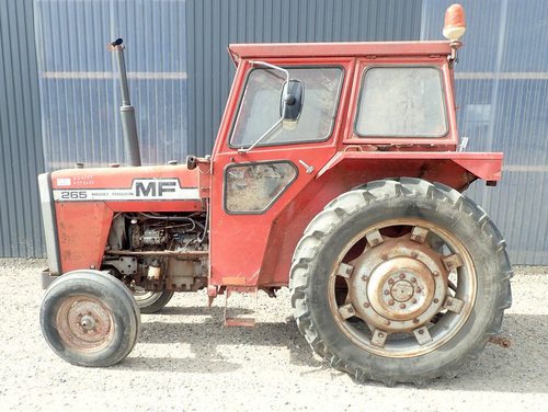 salg af Massey Ferguson 265 tractor