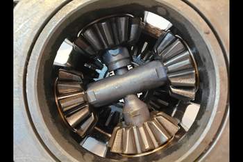 salg af Differentiale New Holland T6010