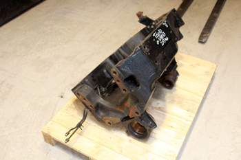 salg af New Holland T6010  Front axle support