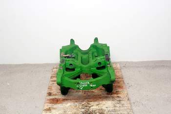 salg af John Deere 6155R  Front axle support