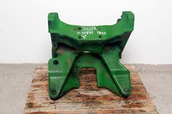 salg af John Deere 6155R  Front axle support