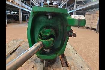 salg af Slutdrev John Deere 6155R Højre