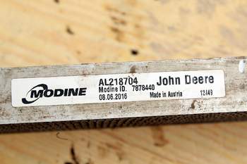 salg af Oljekylare John Deere 6155R 