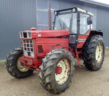 salg af Case 1455 traktor