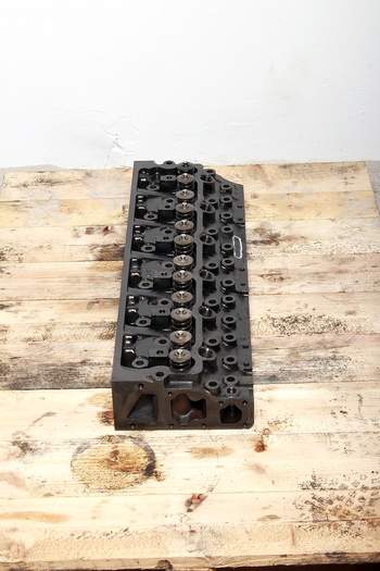 salg af Massey Ferguson 6290  Cylinder Head