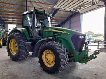 salg af John Deere 7820 traktor
