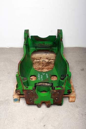 salg af John Deere 7820  Front axle support