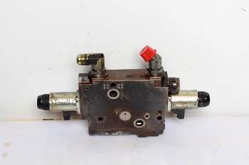 salg af Massey Ferguson 6480  Hydraulic lift valve