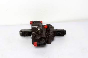 salg af Massey Ferguson 3635  Hydraulic lift valve