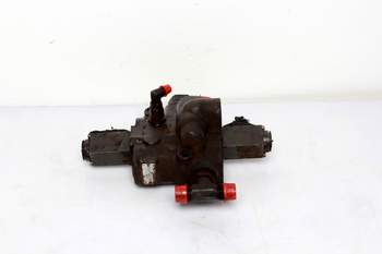 salg af Massey Ferguson 3635  Hydraulic lift valve