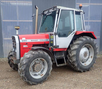 salg af Massey Ferguson 690 traktor