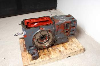 salg af New Holland 8560  Rear Transmission