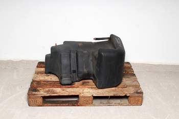 salg af New Holland 8560  Fuel tank