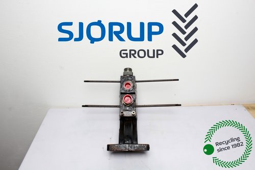 salg af Deutz-Fahr Agrotron 180.7  Hydraulic Valve support