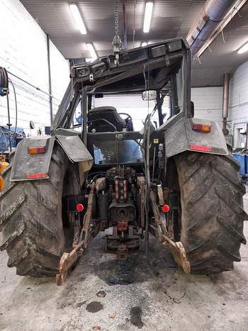 salg af Valtra 8450 traktor