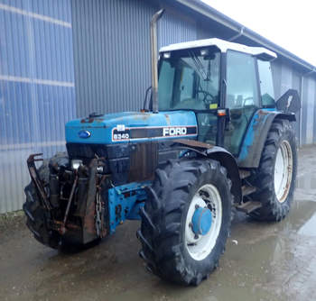 salg af New Holland 8340 tractor