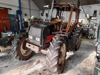 salg af Valmet 900 tractor