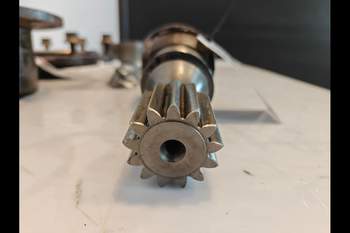 salg af Foraksel Slutdrev Valmet 900 VÄNSTER