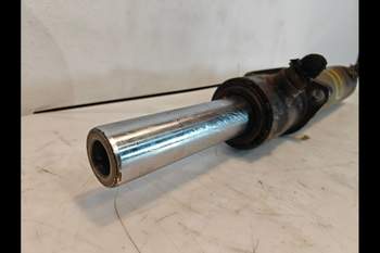salg af Styrcylinder för framaxel Valmet 900