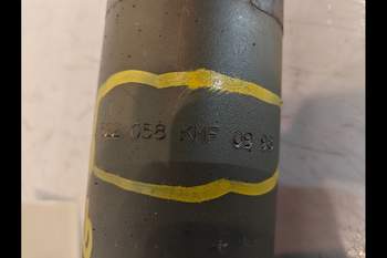 salg af Styrcylinder för framaxel Valmet 900