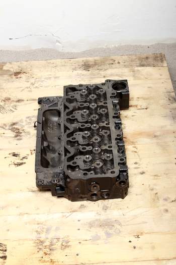 salg af New Holland T6.160  Cylinder Head