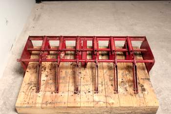 salg af Garnstrammer New Holland BB980
