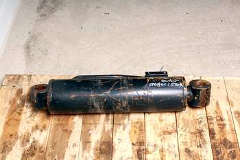 salg af New Holland LM435  Hydraulic Cylinder