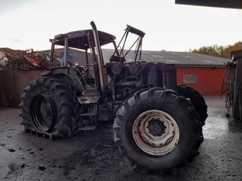 salg af New Holland 8970 traktor