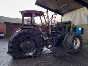 salg af New Holland 8970 traktor