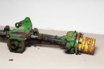 salg af John Deere 6820  Disassembled front axle