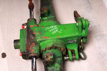 salg af John Deere 6820  Front Axle