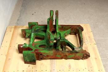 salg af John Deere 6820  Front axle support