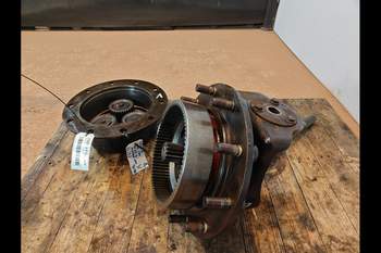 salg af Case CVX170 LEFT Front axle final drive