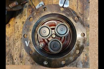 salg af Case CVX170 LEFT Front axle final drive