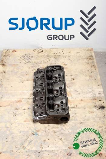 Ford 4130  Cylinder Head